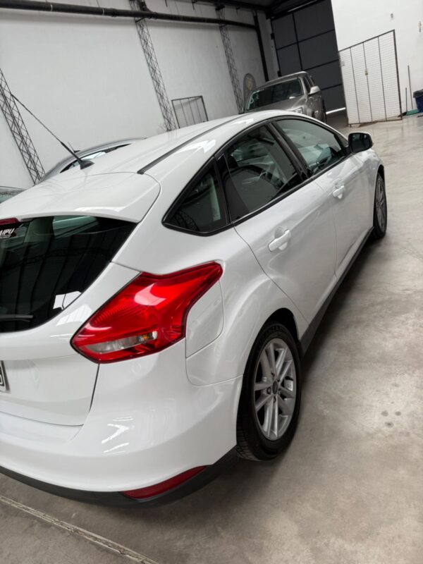 Ford Focus III S - Image 7