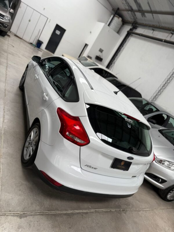 Ford Focus III S - Image 5