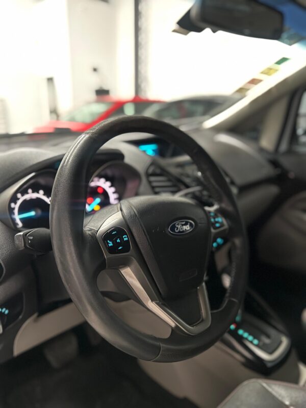 Ford EcoSport Titanium - Image 5