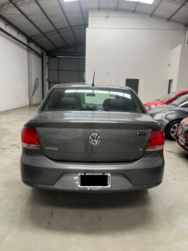 Volkswagen Voyage Comfortline 1.6 - Image 3
