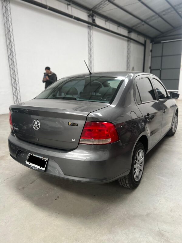 Volkswagen Voyage Comfortline 1.6 - Image 2