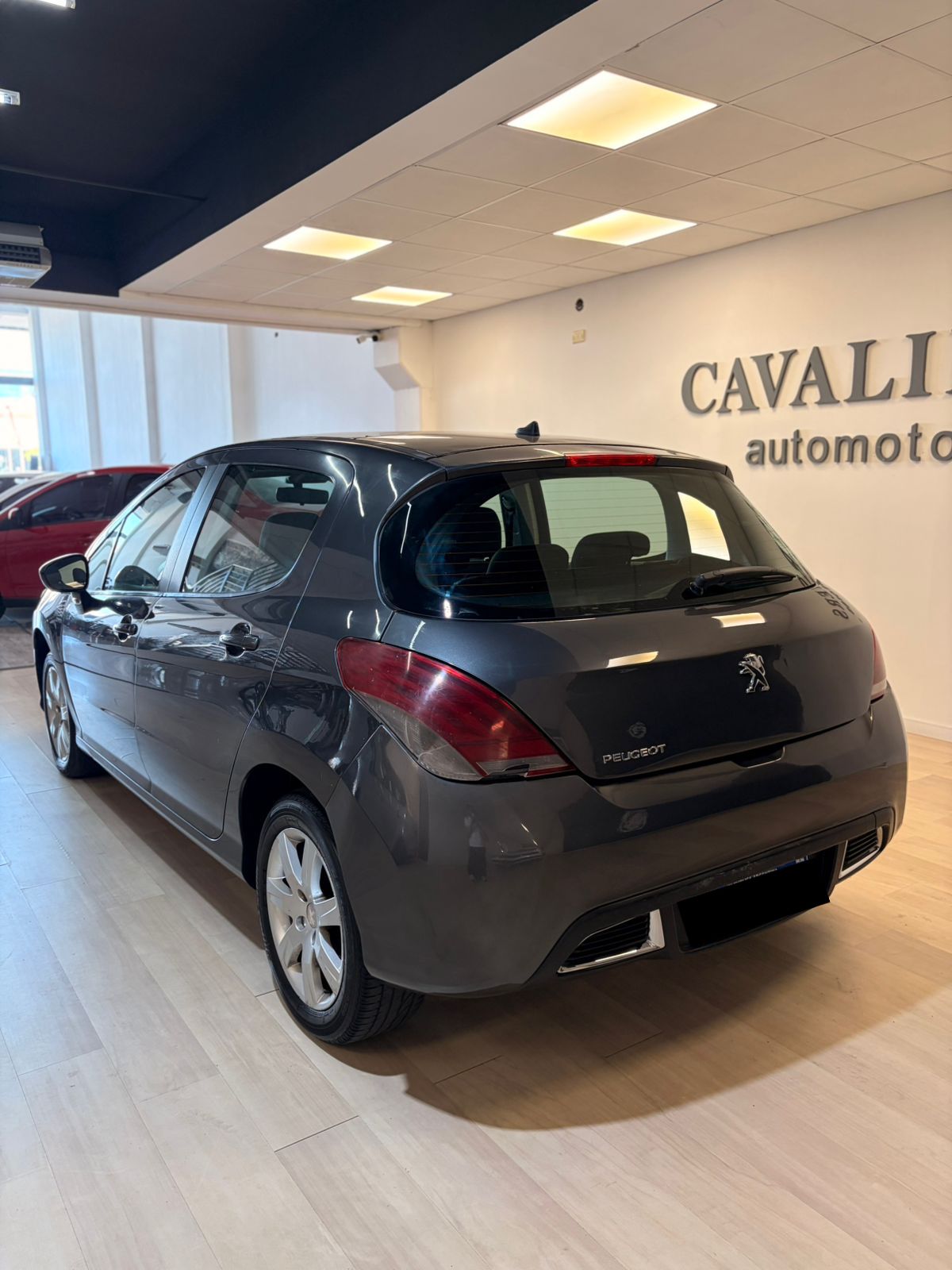 PEUGEOT 308 ALLURE 1.6 - MODELO 2017 - Image 5